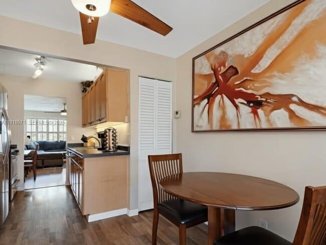 Building Photo - 8069 SW 19th Ct