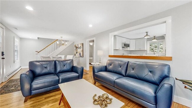 Building Photo - 10 Rear Robinson St