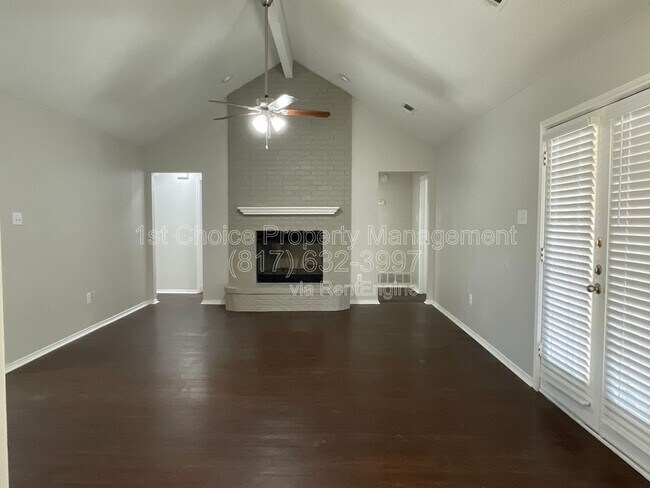 Building Photo - 459 Little Valley Ct