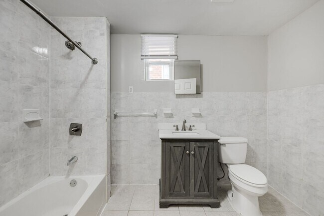 Building Photo - 2902 Barton Ave