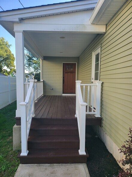 Building Photo - 36 W Hanover Ave