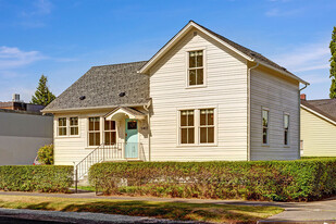 Building Photo - 5403 Maynard Ave S