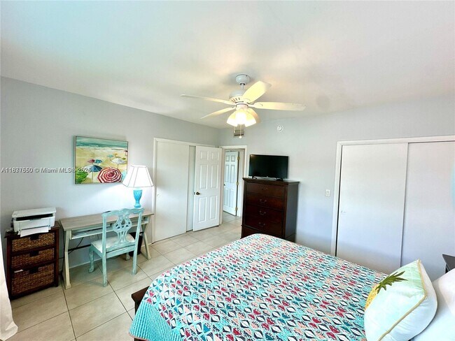 Building Photo - 462 Golden Isles Dr