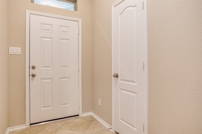 Building Photo - 20222 Rainflower Bay Ln