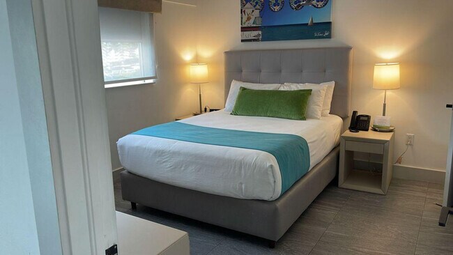 Building Photo - 6495 Indian Creek Dr