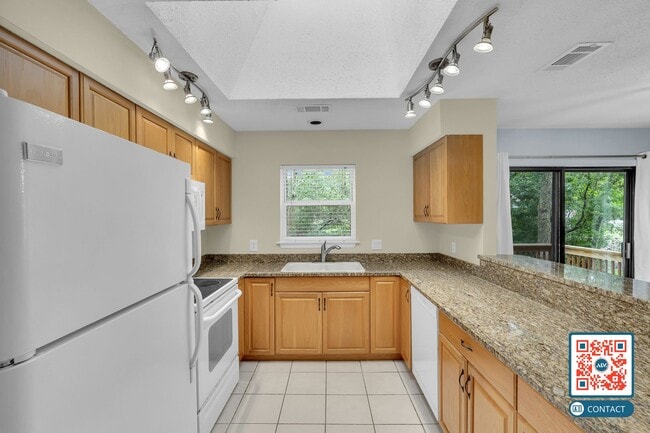 Building Photo - Updated Home in The Gatherings: A Hilton H...