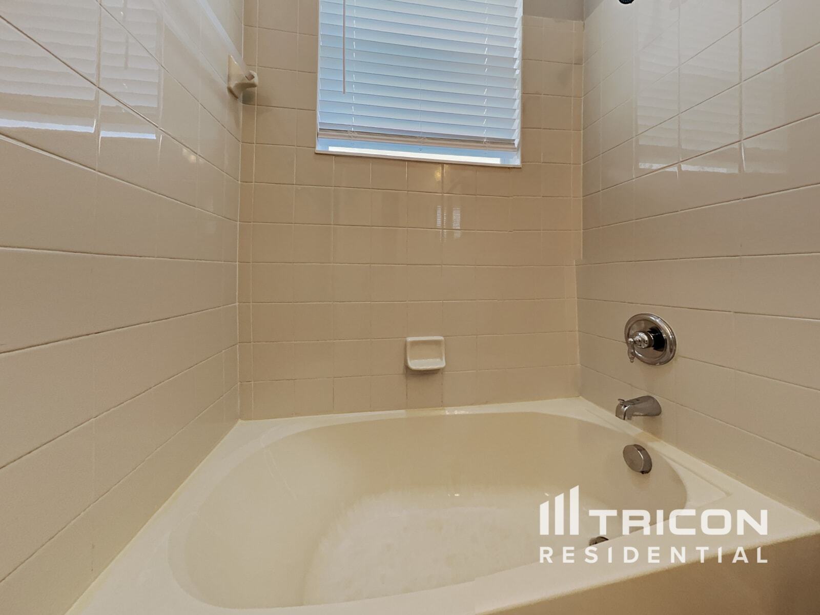 Building Photo - 10337 Avelar Ridge Dr