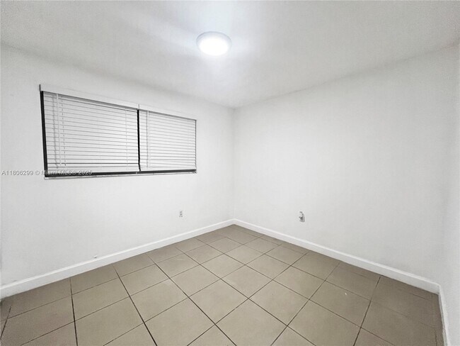 Building Photo - 65 NE 59th St