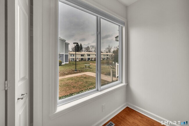 Building Photo - 57 Lawson Ln