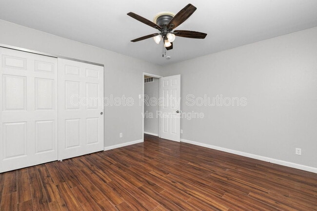 Building Photo - 10768 Runningbrook Dr