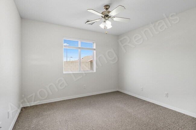 Building Photo - 2811 Harrod Ave