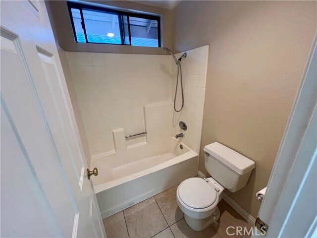 Building Photo - 2909 Dorchester Cir