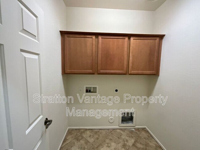 Building Photo - 18471 Verdin Rd