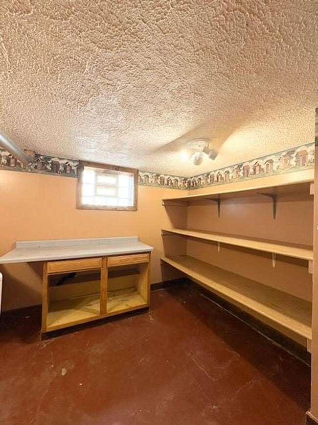 Building Photo - Stunning 3-Bedroom Home with Everything You’ve Been Looking For!