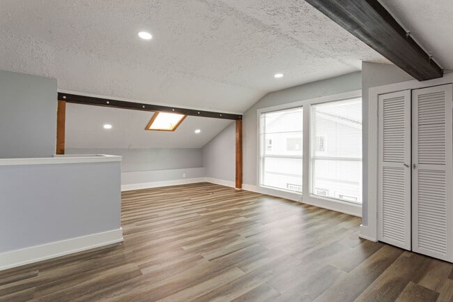 Building Photo - 2005 Portsmouth St