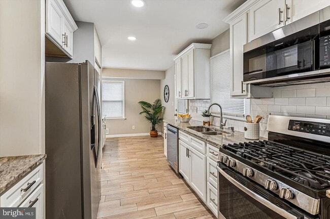 Building Photo - 7 Cedar Bluff Ct