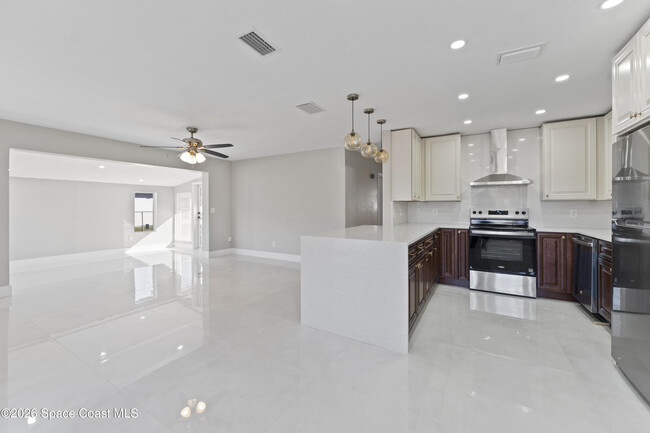 Building Photo - 2373 Allan Adale Rd