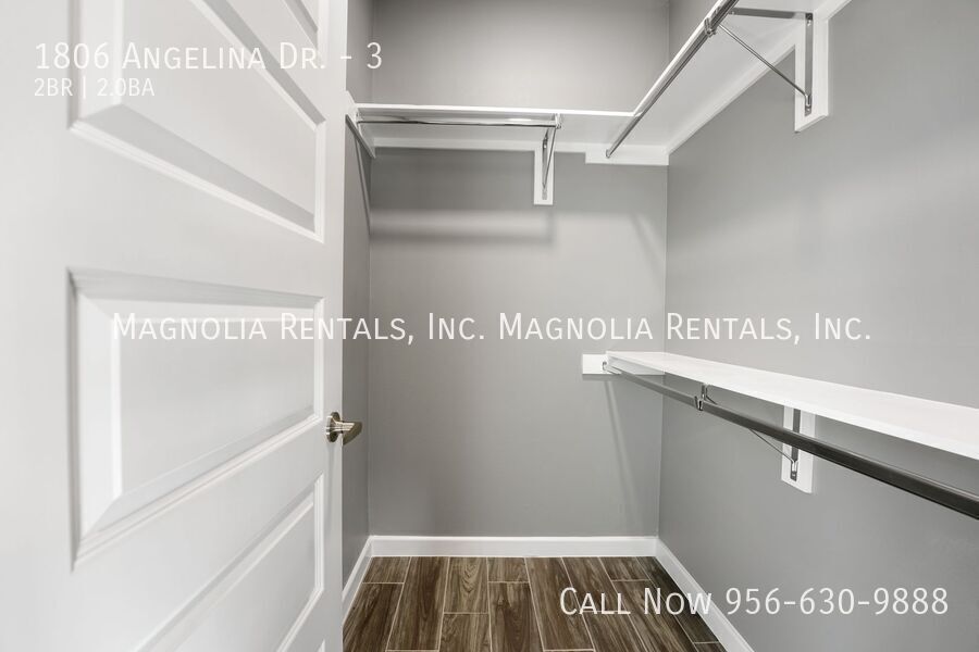 Building Photo - 1806 Angelina Dr