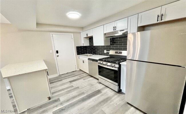 Building Photo - 2868 Noble Rd