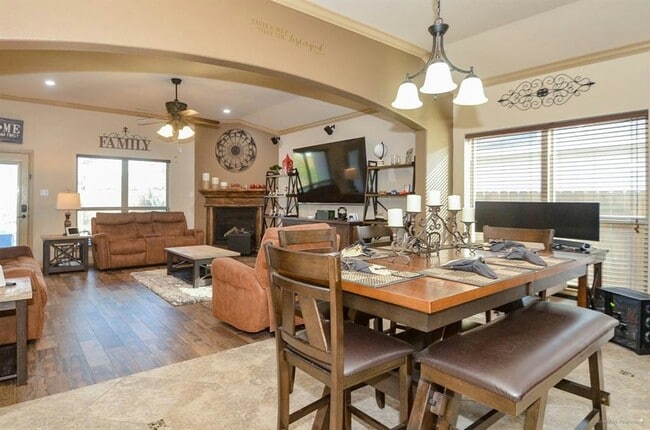 Building Photo - 2418 Grey Reef Dr