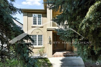 Building Photo - Luxury Meets Location – Impeccable 5BR Hom...