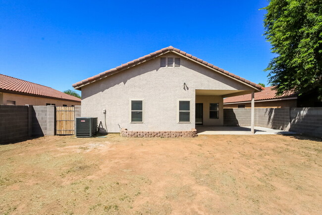 Building Photo - 231 S Valle Verde