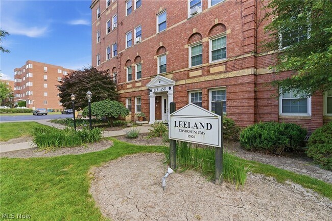 Building Photo - 15820 Van Aken Blvd