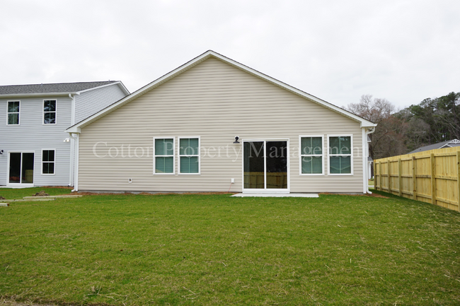 Building Photo - 3BR/2BA with 2 Car Garage in the New Cherr...