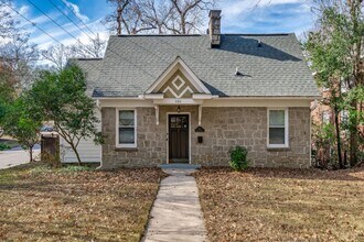 Building Photo - Leasing Now! - Charming 3-Bed, 2-Bath Stone Cottage in Shandon/Wales Garden - Walk to 5 Points!