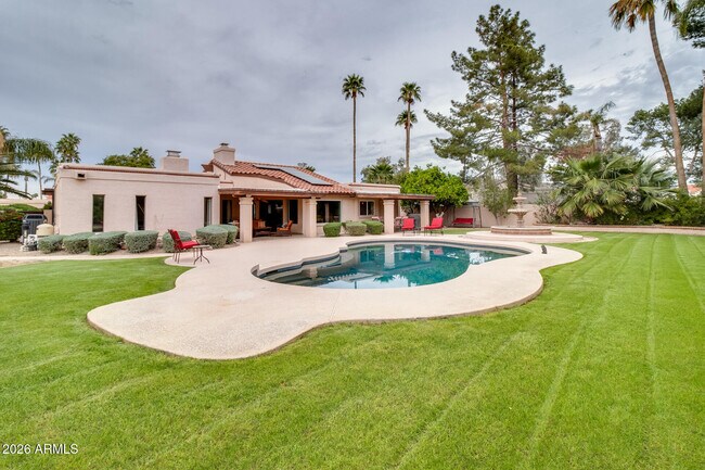 Building Photo - 10675 E Cinnabar Ave