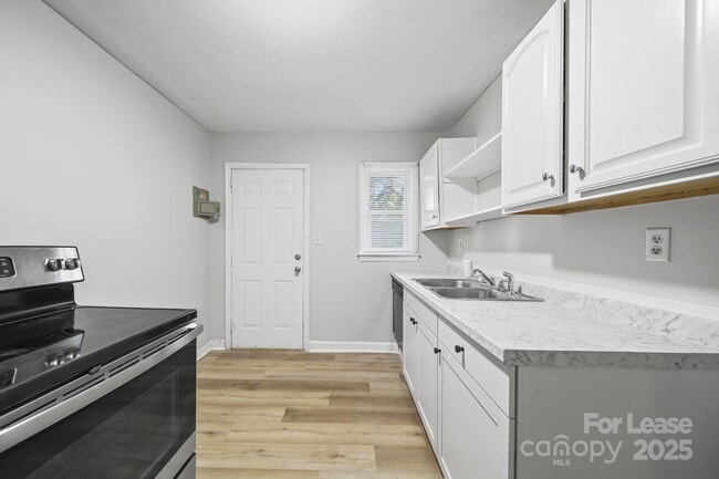 Building Photo - 2621 Druid Hls Wy