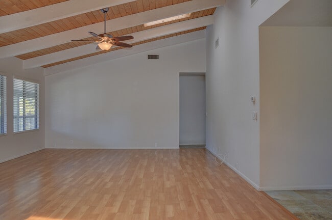 Building Photo - 3 bedroom, 2 bath home in Yavapai Hills