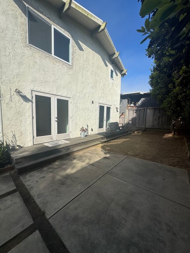 Building Photo - 3 bedroom home in Seacliff- Close to Seacl...