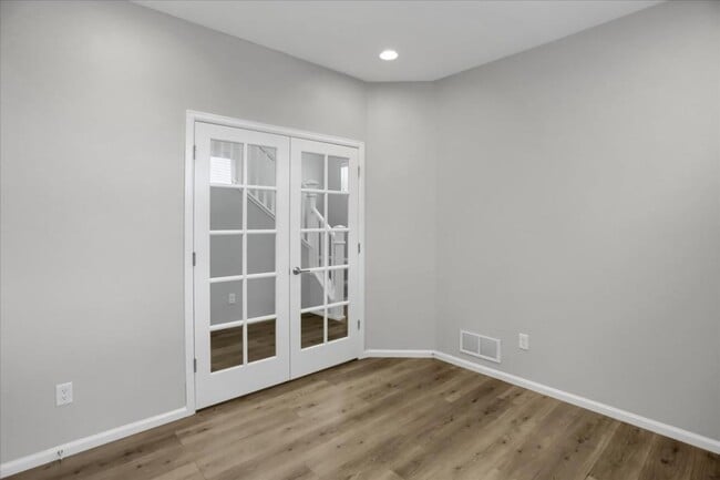 Building Photo - 18932 High Point Blvd