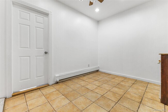 Building Photo - 161-26 84th Rd