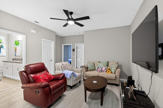 Building Photo - 17523 Promenade Dr