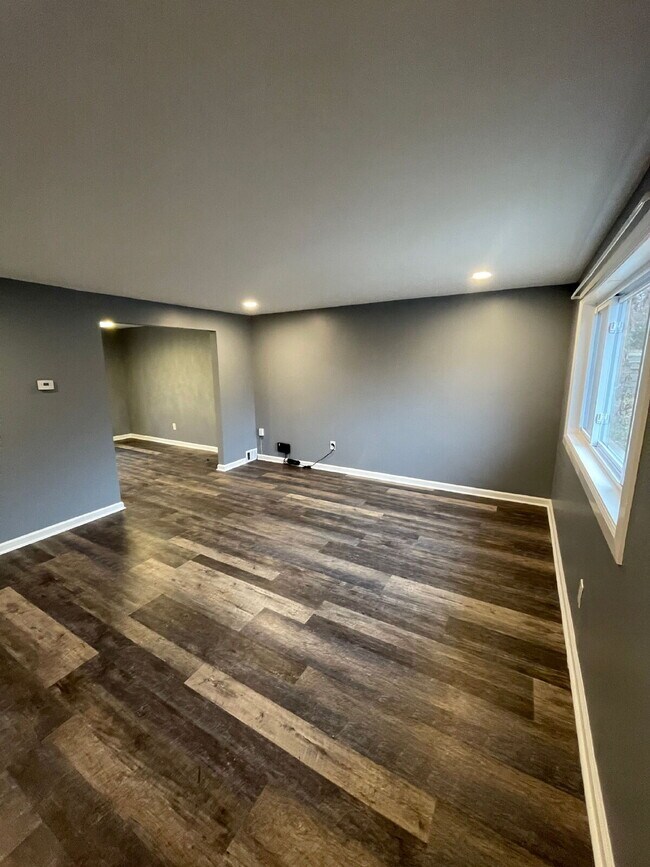 Building Photo - Beautifully updated 3 bed 1 bath home with garage and off-street parking in Penn Hills!