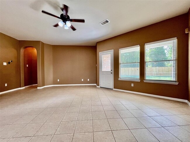 Building Photo - 835 E Tide Bay Cir