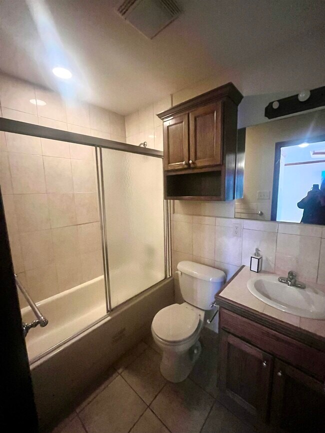 Building Photo - 2704 San Agustin Ave
