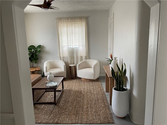 Building Photo - 74 Richmond St