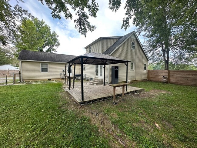 Building Photo - 510 Layne St