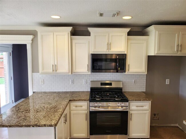 Building Photo - 3751 Pine Cone Trail
