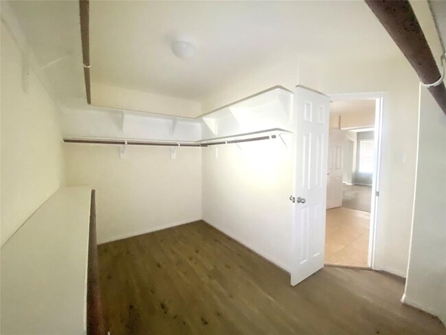 Building Photo - 20323 Mathis Landing Dr