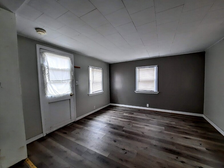 Building Photo - 244 Alder St