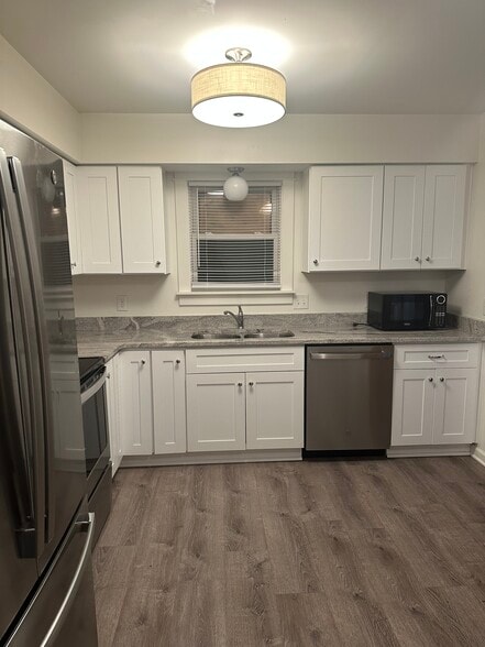 Building Photo - 4820 Catskill Dr