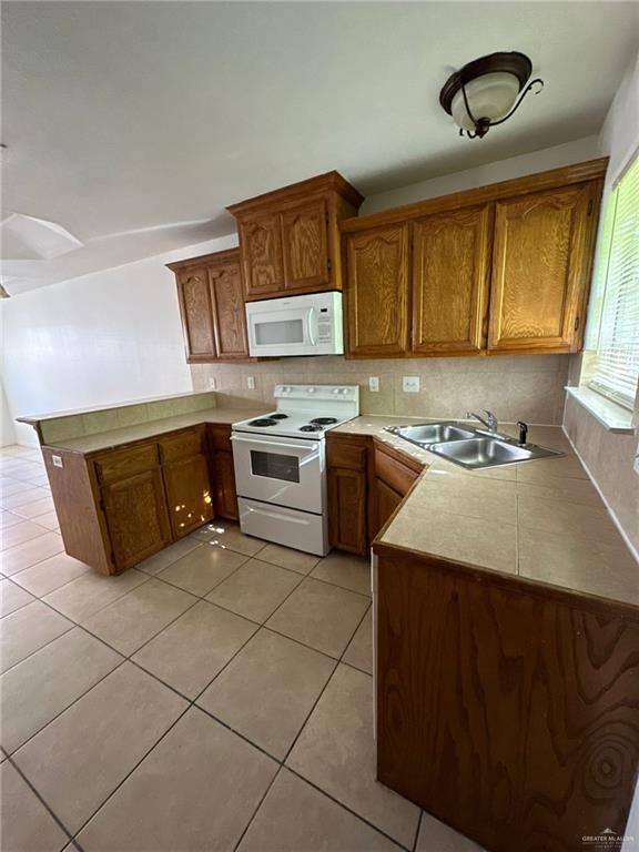 Building Photo - 107 S Ridge Ln