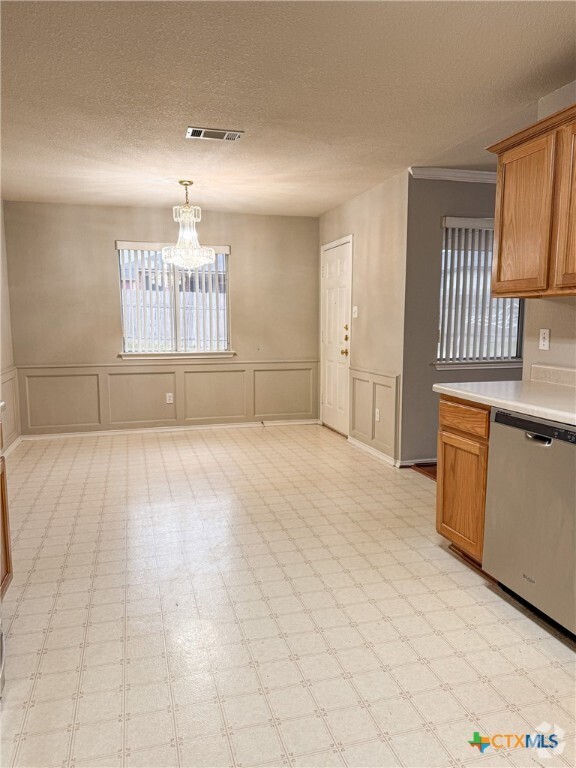 Building Photo - 1711 Grey Fox Trail