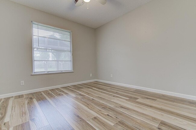 Building Photo - 1523 Weyford Dr