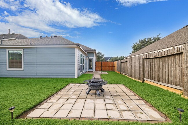 Building Photo - 22102 Shortfin Mako Ct