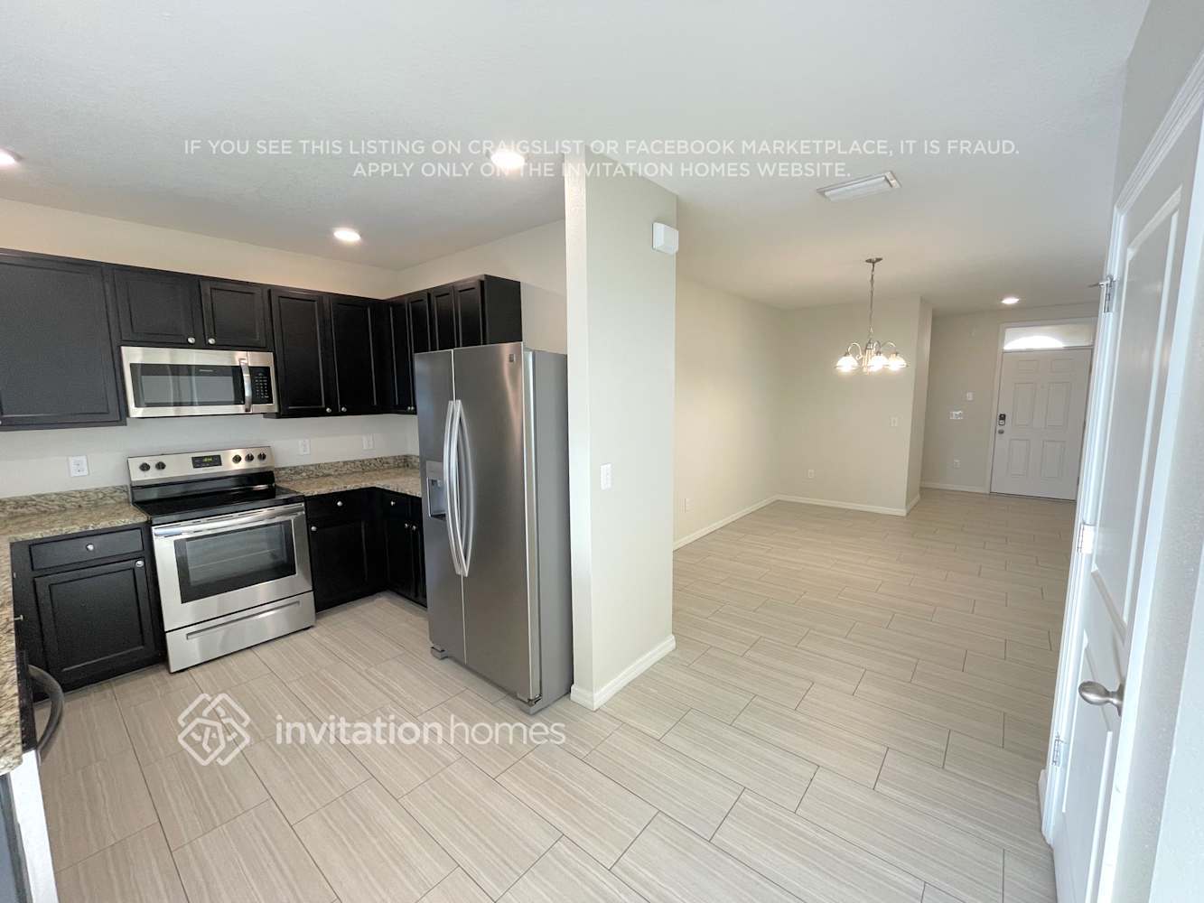 Building Photo - 8004 Pelican Reed Cir
